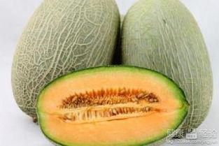 为什么吃哈密瓜嘴唇会裂,哈密瓜为何引发嘴唇开裂之谜