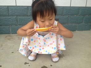 吃饭小孩吃瓜,吃饭小孩吃瓜的欢乐时光